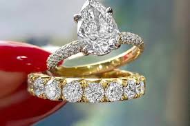 Finding Forever: Dayton’s Premier Engagement Ring Shops post thumbnail image